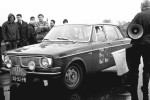 Załoga: Henryk Ruciński / Adam Wędrychowski Nr 53 za autem stoją Krzysztof Strykier i Janek Frank